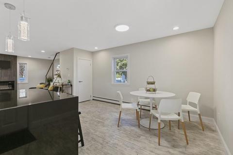 55 Bay State Rd, Reading, MA 01867 photo 10