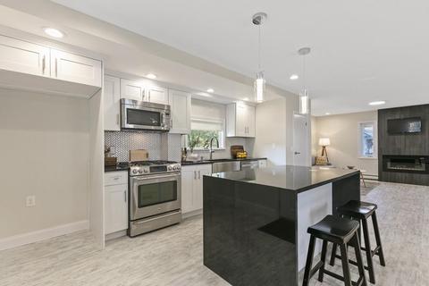 55 Bay State Rd, Reading, MA 01867 photo 6