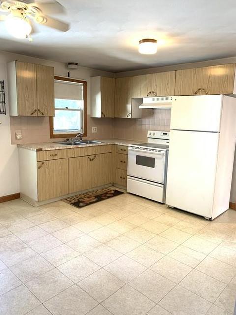 860 Meadow, Chicopee, MA 01013 photo 12