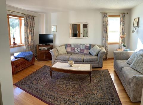 860 Meadow, Chicopee, MA 01013 photo 4