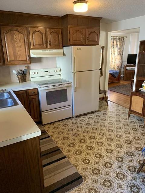 860 Meadow, Chicopee, MA 01013 photo 3