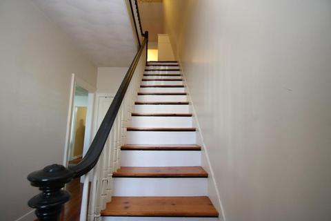 98 Eutaw Ave, Lynn, MA 01902 photo 16