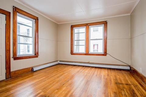 97 Canonicus St, Fall River, MA 02723 photo 5