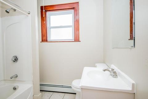 97 Canonicus St, Fall River, MA 02723 photo 9