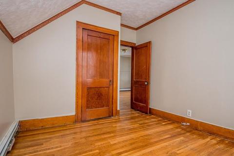 97 Canonicus St, Fall River, MA 02723 photo 11