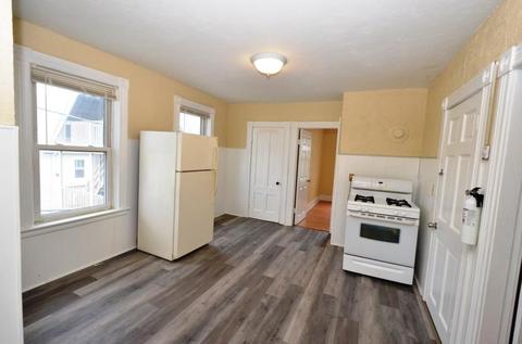 71 Esther St, Worcester, MA 01607 photo 3