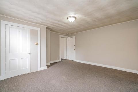 31 Pleasant St, Chicopee, MA 01013 photo 8