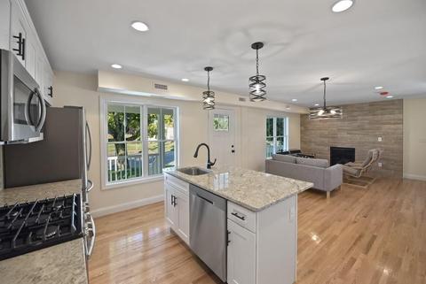 71 Poplar St #A, Danvers, MA 01923 photo 5