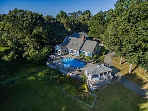 190 Centre St, Danvers, MA 01923 photo 2