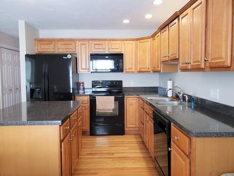 21 3rd St #C, Webster, MA 01570 photo 4