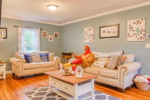 2004 Wilbraham Rd, Springfield, MA 01129 photo 15