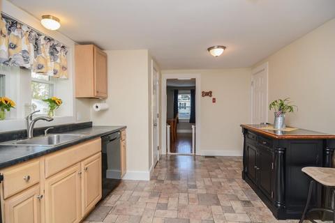 25 Governors Dr, Reading, MA 01867 photo 6