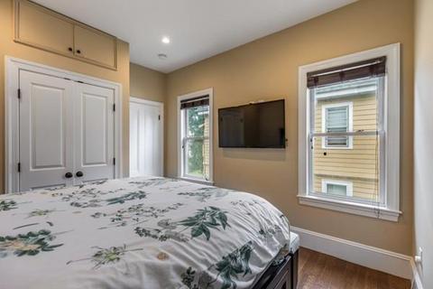 68 Mapleton St, Brighton, MA 02135 photo 19