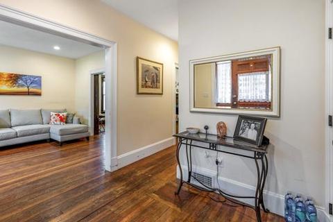 68 Mapleton St, Brighton, MA 02135 photo 4