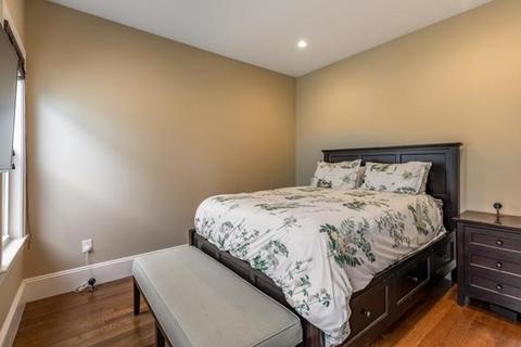 68 Mapleton St, Brighton, MA 02135 photo 18