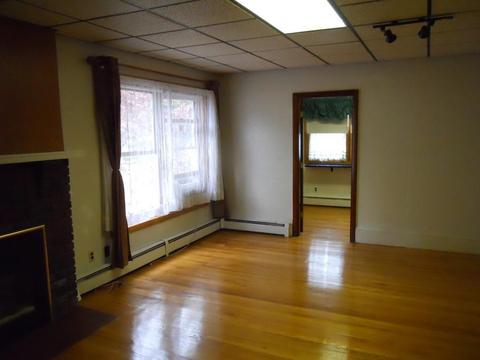 46 Harkness Ave, Springfield, MA 01118 photo 3