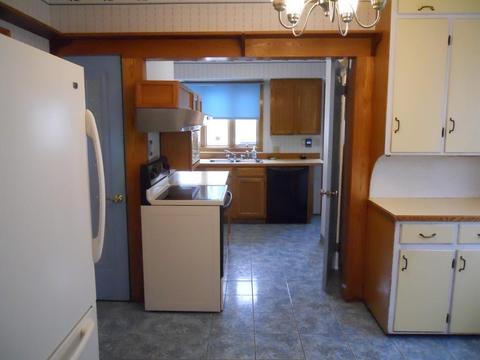 46 Harkness Ave, Springfield, MA 01118 photo 5