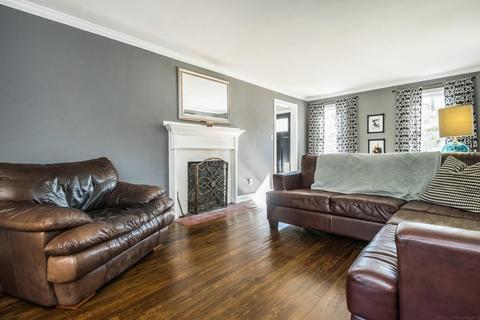 1325 Pleasant St, Worcester, MA 01602 photo 10