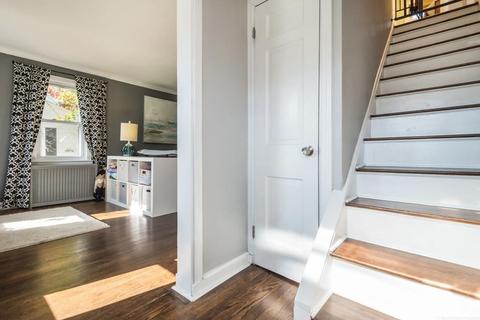 1325 Pleasant St, Worcester, MA 01602 photo 5
