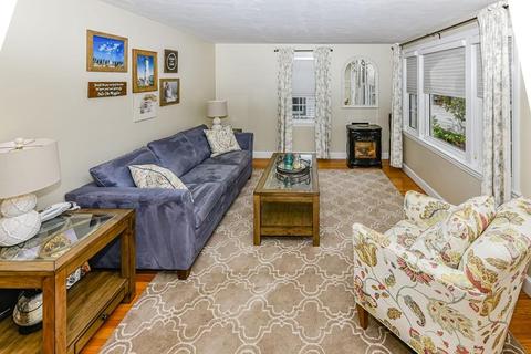 9 Trimount St, Dedham, MA 02026 photo 4