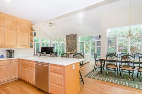 4 Old Colony Dr, Dover, MA 02030 photo 6