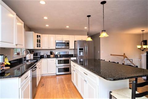 127 Pine St, Clinton, MA 01510 photo 11