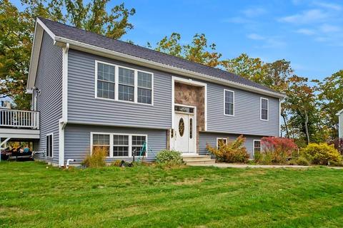 127 Pine St, Clinton, MA 01510 photo 1