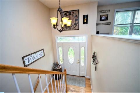127 Pine St, Clinton, MA 01510 photo 18