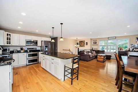 127 Pine St, Clinton, MA 01510 photo 9