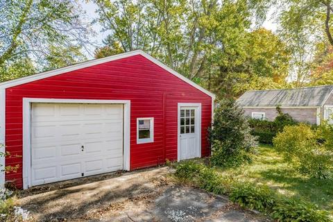 61 Denver St, Springfield, MA 01109 photo 4