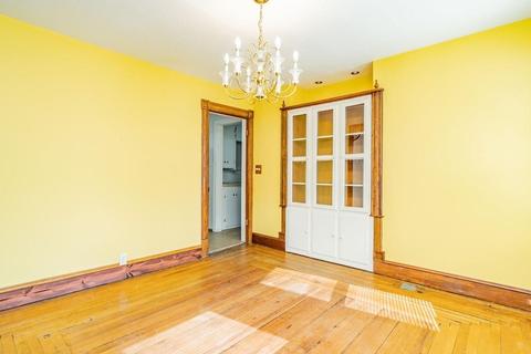 61 Denver St, Springfield, MA 01109 photo 5
