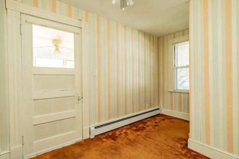 61 Denver St, Springfield, MA 01109 photo 17