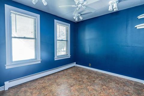 61 Denver St, Springfield, MA 01109 photo 14