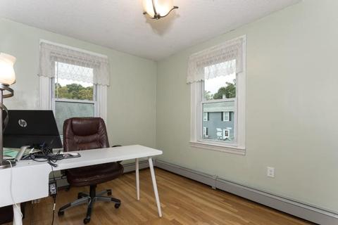 8 Stanton St, Saugus, MA 01906 photo 21