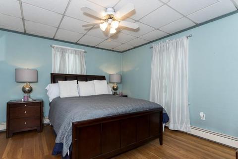 8 Stanton St, Saugus, MA 01906 photo 16