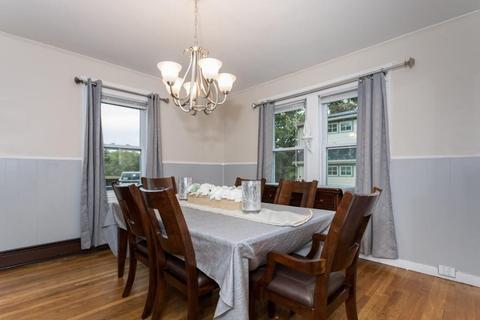 8 Stanton St, Saugus, MA 01906 photo 8