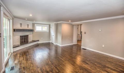 111 Upton St, Springfield, MA 01104 photo 8