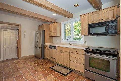47 Washington, Reading, MA 01867 photo 10