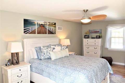 7 Thomas Dr, Franklin, MA 02038 photo 14