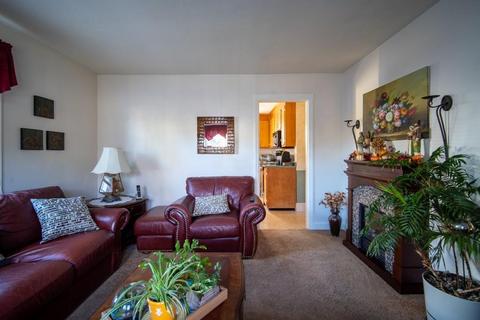 357 Roosevelt Ave, Springfield, MA 01118 photo 8