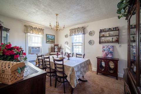 357 Roosevelt Ave, Springfield, MA 01118 photo 5