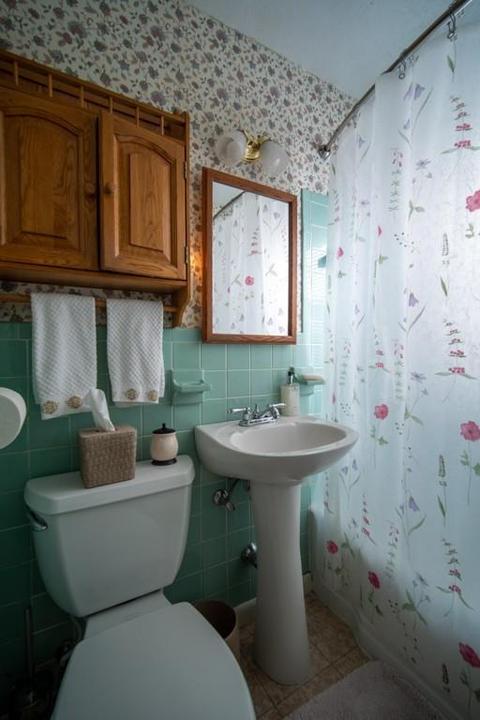 357 Roosevelt Ave, Springfield, MA 01118 photo 21
