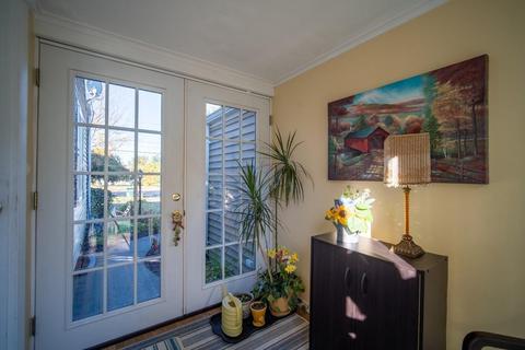 357 Roosevelt Ave, Springfield, MA 01118 photo 10