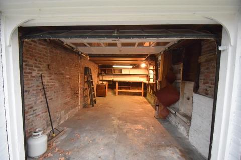 48 Ward St, Chicopee, MA 01020 photo 3