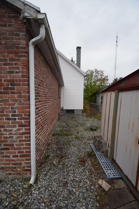48 Ward St, Chicopee, MA 01020 photo 4