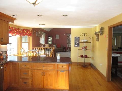 190 Willow Ave, Haverhill, MA 01835 photo 4