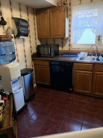 11 Blithewood Ter, Worcester, MA 01604 photo 10