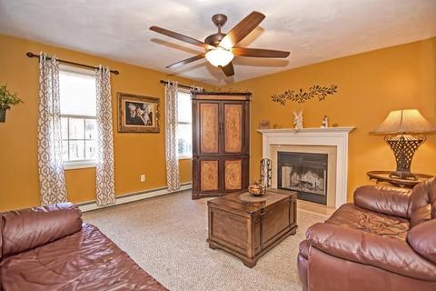 33 Wildflower Dr, Sutton, MA 01590 photo 9
