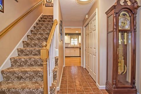 33 Wildflower Dr, Sutton, MA 01590 photo 4