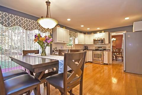 33 Wildflower Dr, Sutton, MA 01590 photo 5